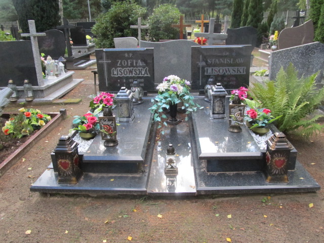 Grób Józef Lisowski
